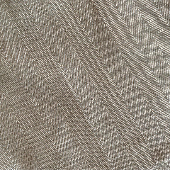 Like new Express Super High Waisted Belted Linen-Blend Shorts - Picture 4 of 9